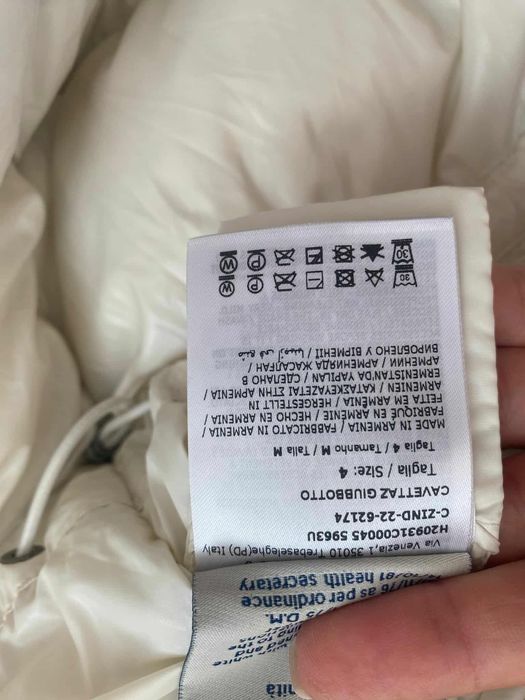 VAND/SCHIMB  Geaca Moncler nr 4 Originala