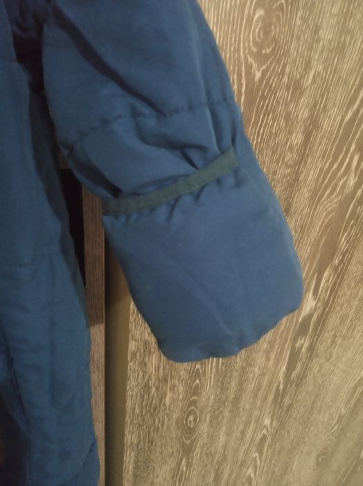 Комбинезон на 3-9 месяцев.