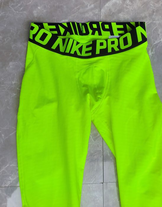 Nike Pro размер L