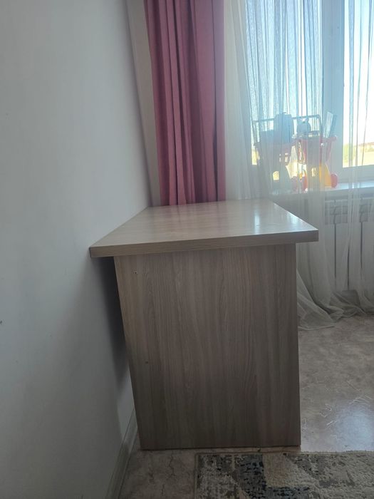 Продам стол. Карагайлы.