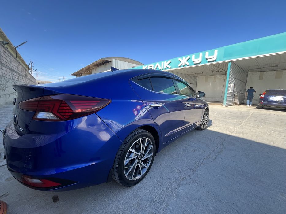 Hyundai Elantra 2020
