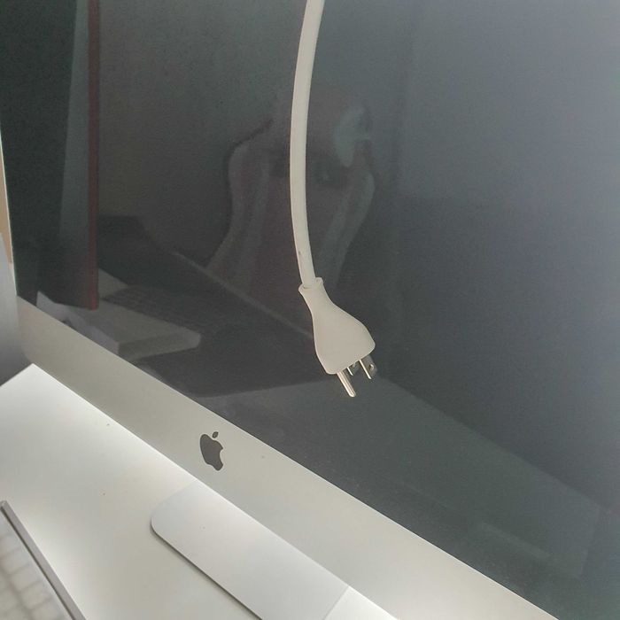 imac 21,5", 8gb, 1Tb, модель 2015г