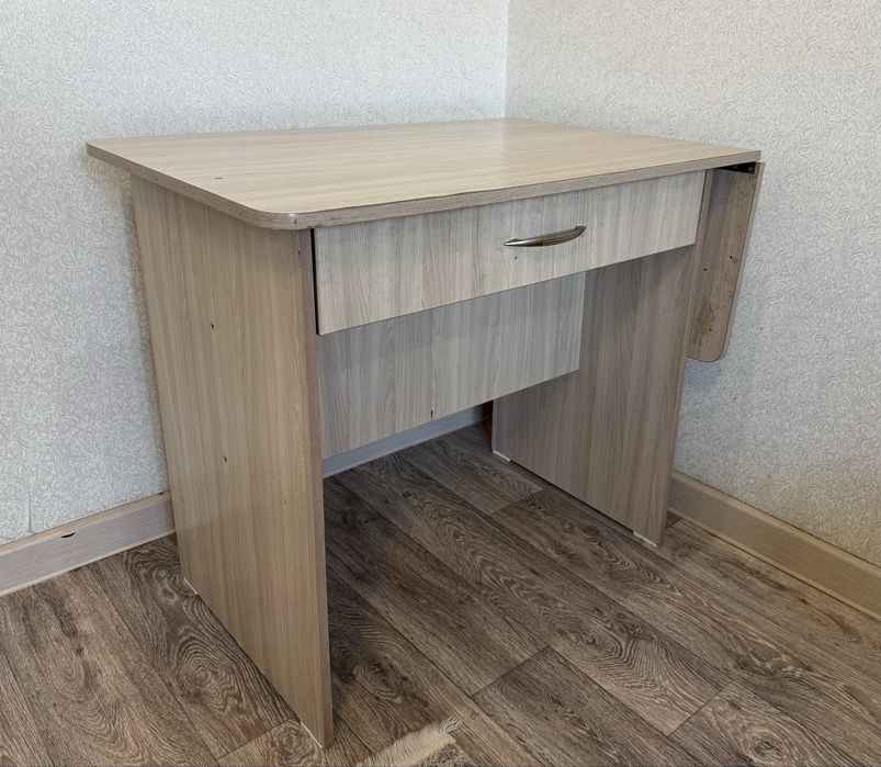 Продаётся стол для кухня