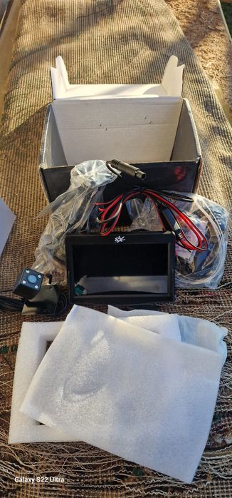 Camera  marșarier cu monitor