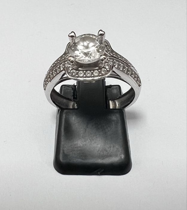 Златен пръстен дамски