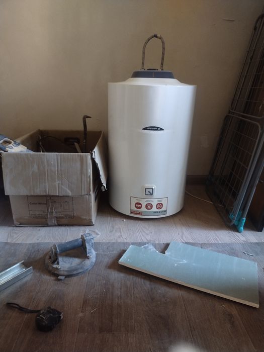 Продам ariston 80 л