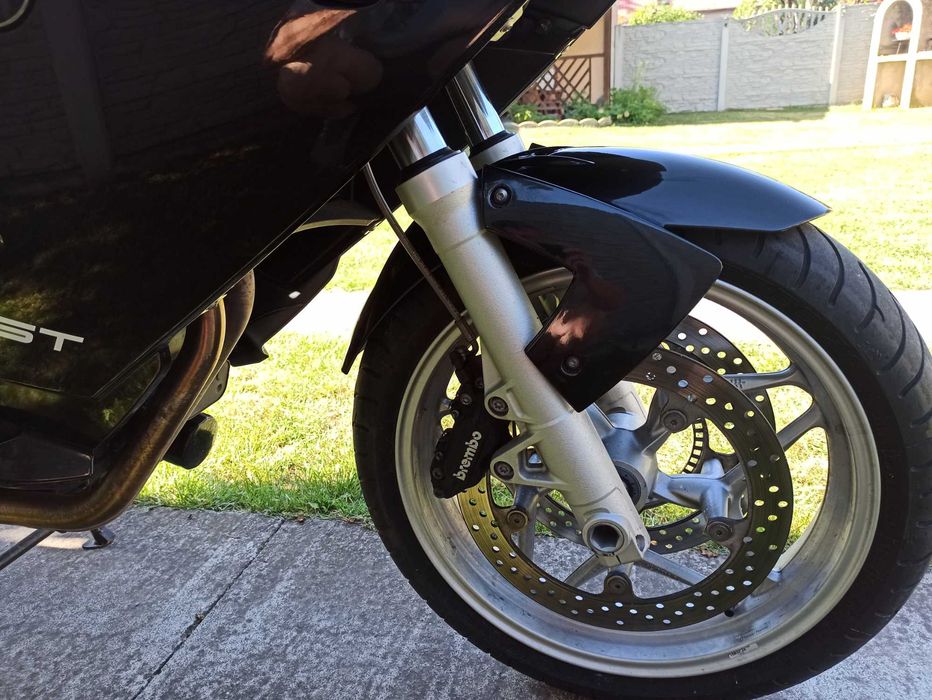 BMW F 800 ST din 2011 cu 13600km