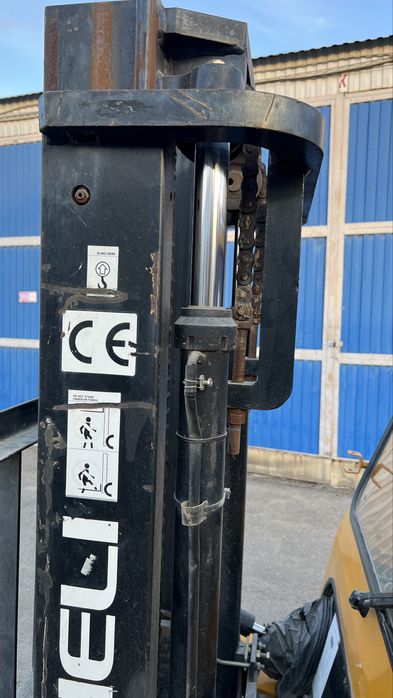 Продам Вилочный погрузчик кара торг