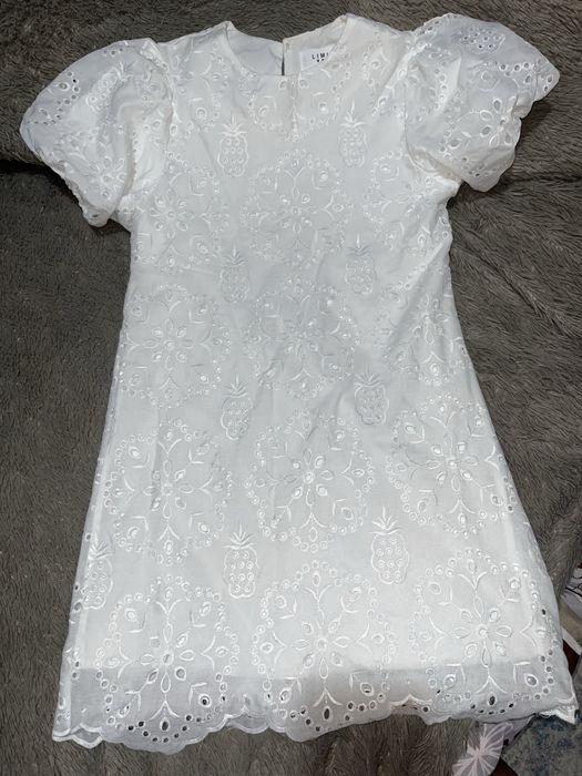 Летнее белое платье