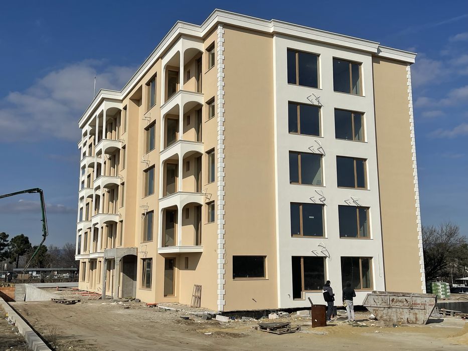 Продава се Двустаен апартамент в к.к. Дюни - 61 кв.м за 1112 €/кв.м - Снимка #1