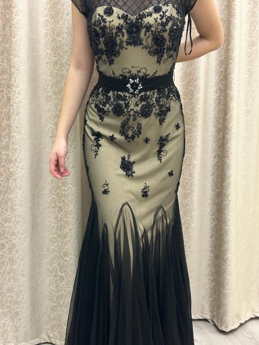 Вечернее платье