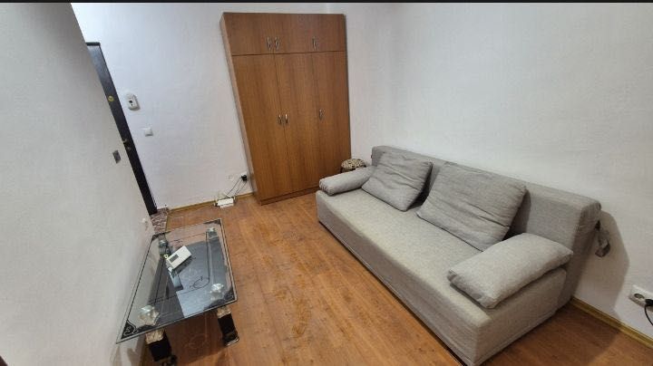 Garsonieră de închiriat  sector 4 ( Berceni)