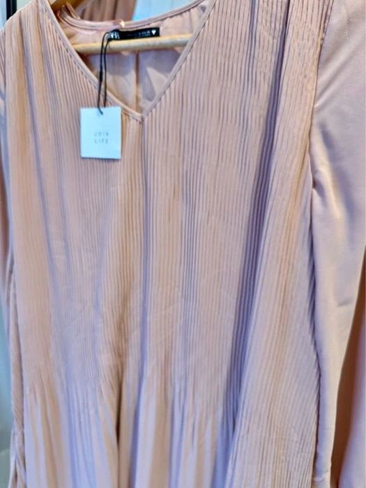 Rochie lunga din voal cu pliuri roz pudra somon zara marimea S noua