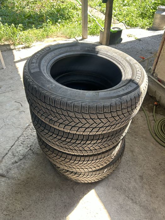 Продам шины зимние липучка