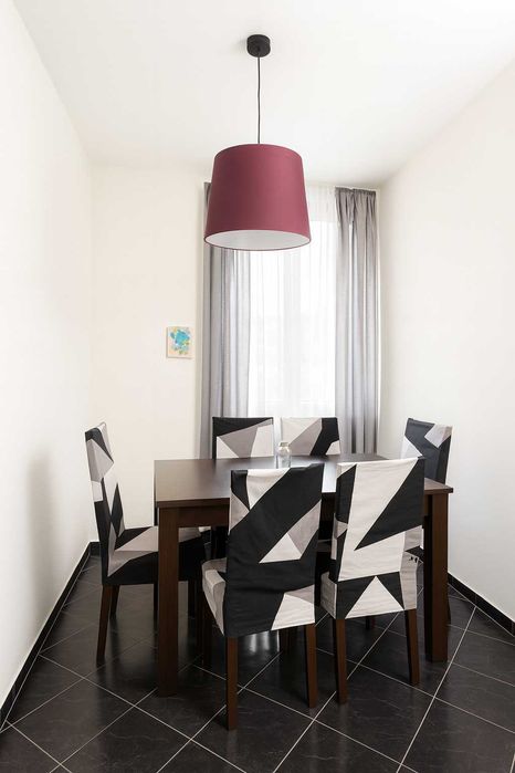 Дава се под наем Тристаен апартамент в София, Оборище - 95 кв.м за 715 € - Снимка #1