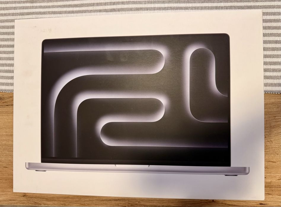 Apple MacBook Pro M1 - 2021 - 32BG RAM - 1TB SSD