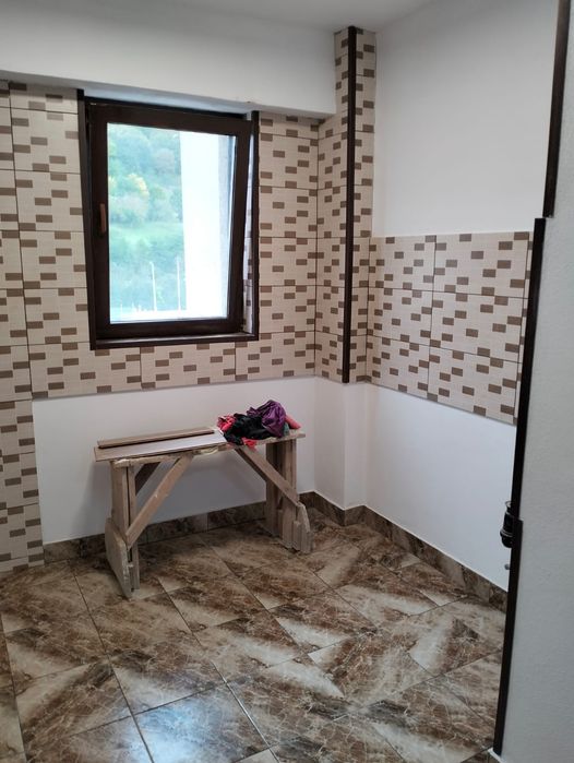 Vând apartament abrud