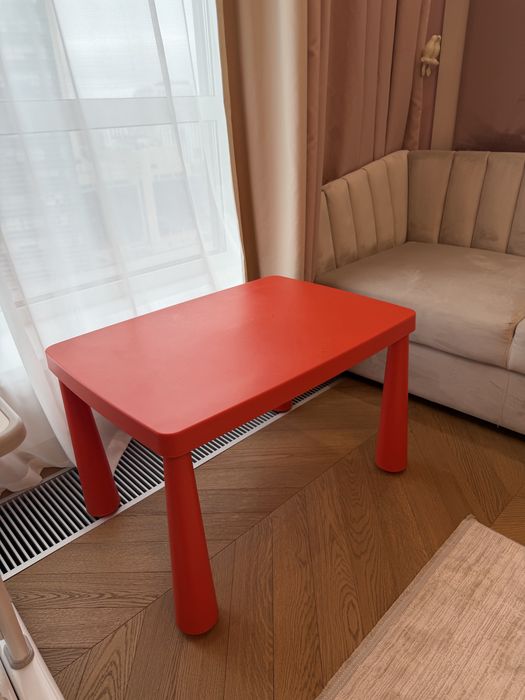 Детский стол IKEA + стул, комплект