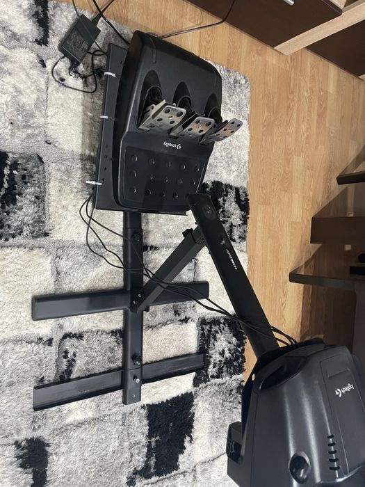 Logitech G29 + Pedale + Stand Racing | PS5 PS4 PC | Stare Foarte Bună