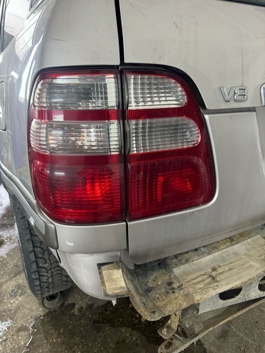 Toyota Land Cruiser 100 на разбор