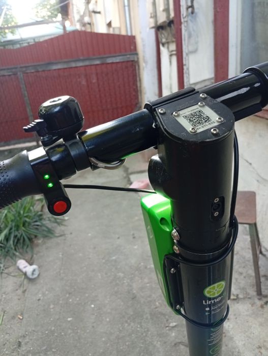 Vând trotineta electrica Lime s