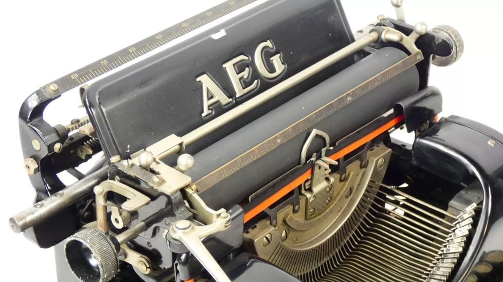 Немска пишеща машина AEG Model 3 от 1923г