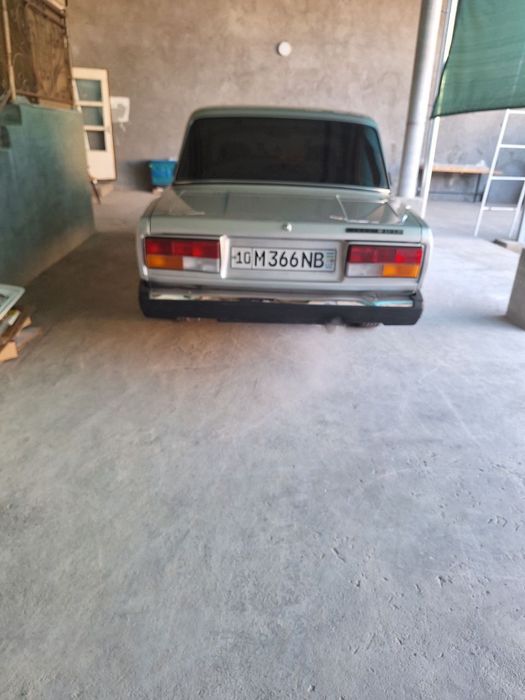 Vaz 2107 sotiladi