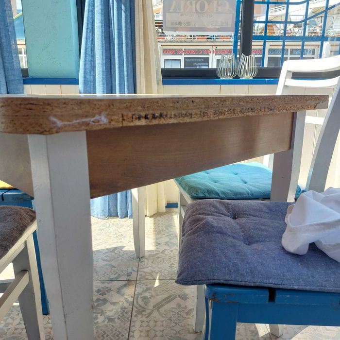 Маси и столове от бук