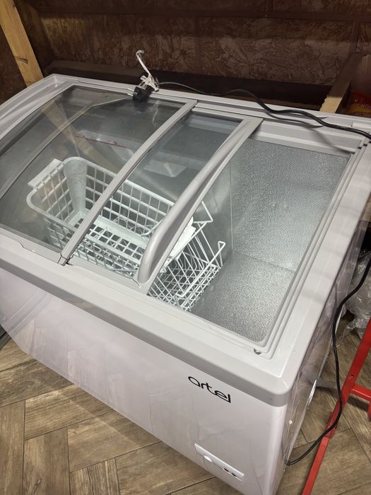 Продам морозильную камеру