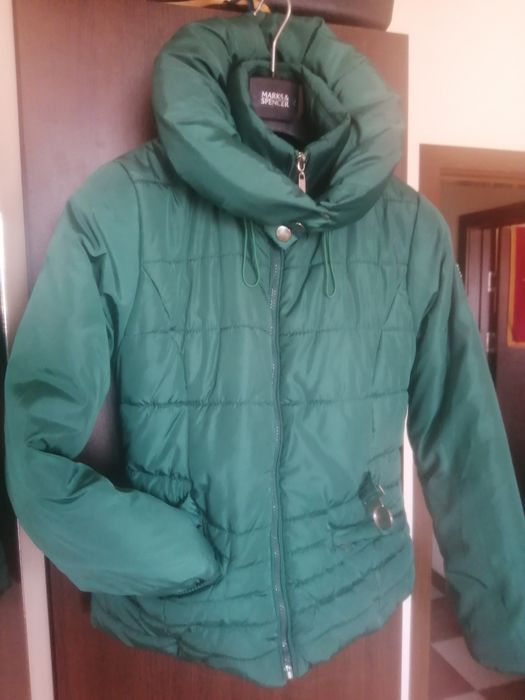 Яке, дамско, носени 1 месец, няма забележки.