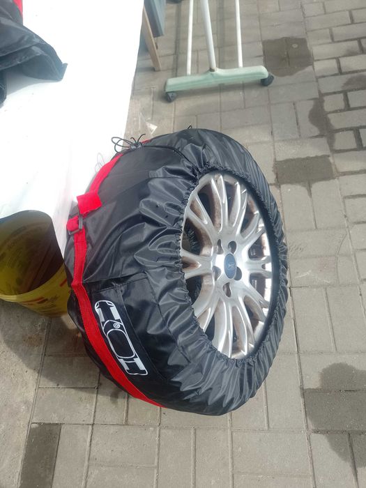 4 roti ford cmax