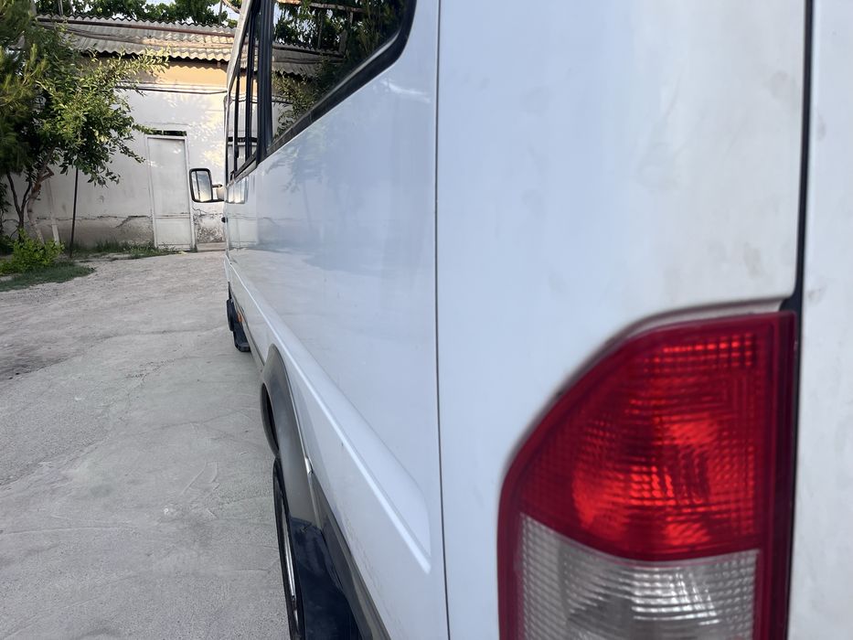 mercedes benz sprinter