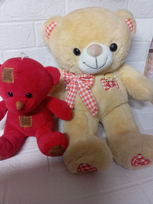 Плюшевые мишки / игрушки