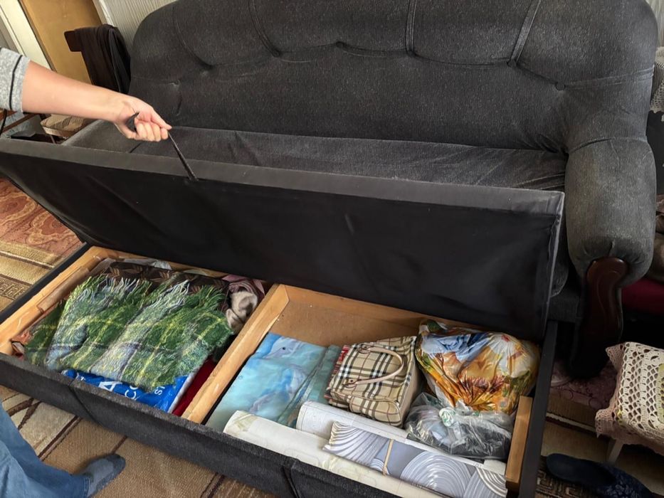 Отдам даром диван