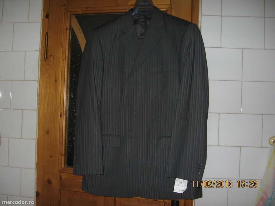 vand convenabil costum nou barbatesc