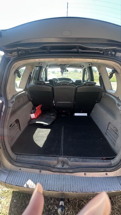 VAND Renault Grand Scenic 2, an 2006, motor 1900 cmc Diesel, 7 locuri!