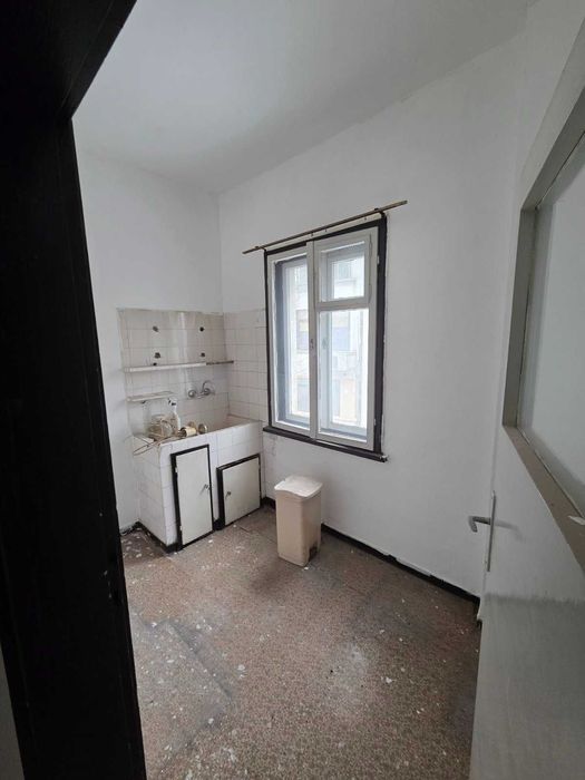 Продава се Четиристаен апартамент в Пловдив, Център - 154 кв.м за 968 €/кв.м - Снимка #10