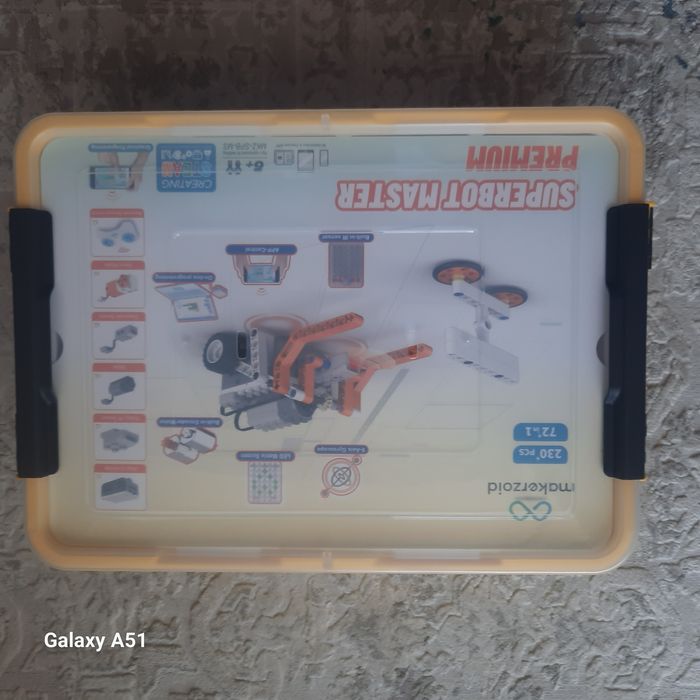 Продается конструктор для робототехники Makerzoid Superbot ,