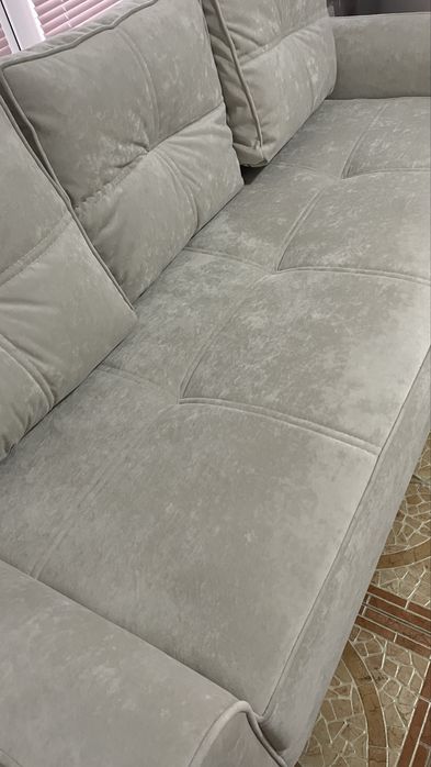 Продаю почти новый диван