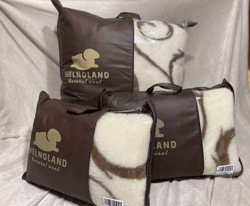 SET VENEȚIAN - Doromerino - 2 perne si o patură