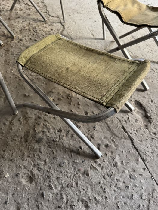 Комплект складного стола со стульями