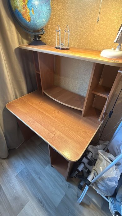 Стол компьютерный , письменый
