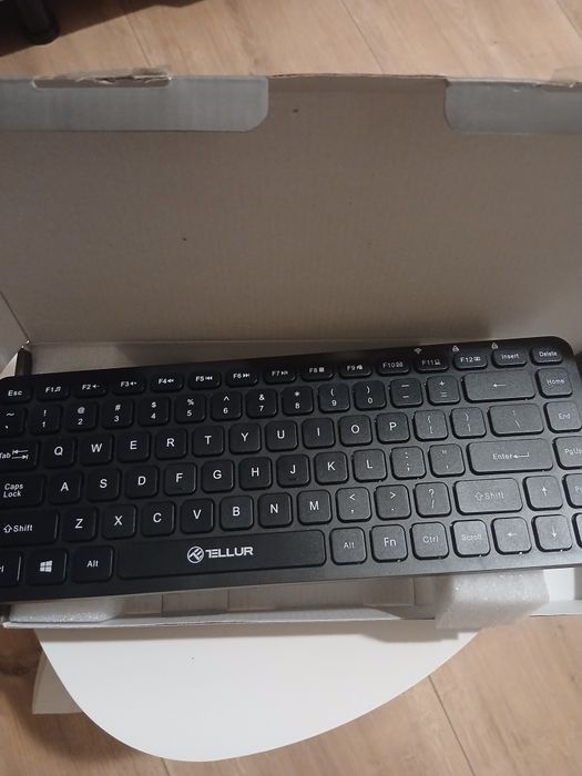 Tastatură Wireless Mini Tellur – Compactă, Ca nouă, ideală laptop/tabletă