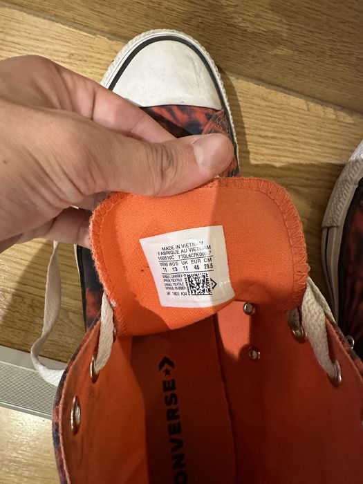 Converse червени обувки