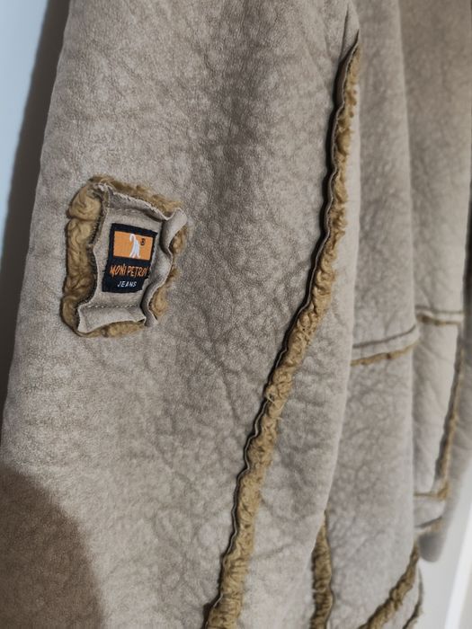 Оригиналн кожух/яке на Moni Petrov