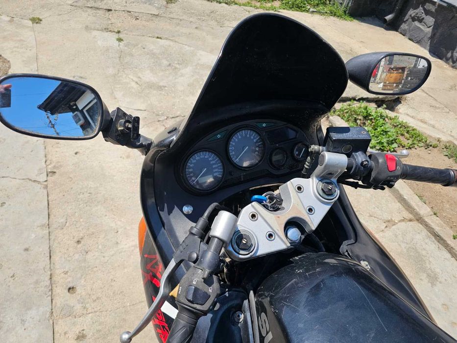 Suzuki GSX 750F / GSXF KATANA -  1999