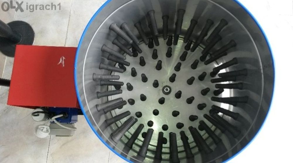 Машини за автоматично оскубване на кокошки,бойлери и пъдпъдъции