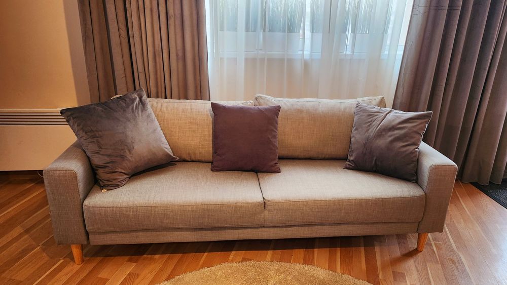 Тримесетен диван
