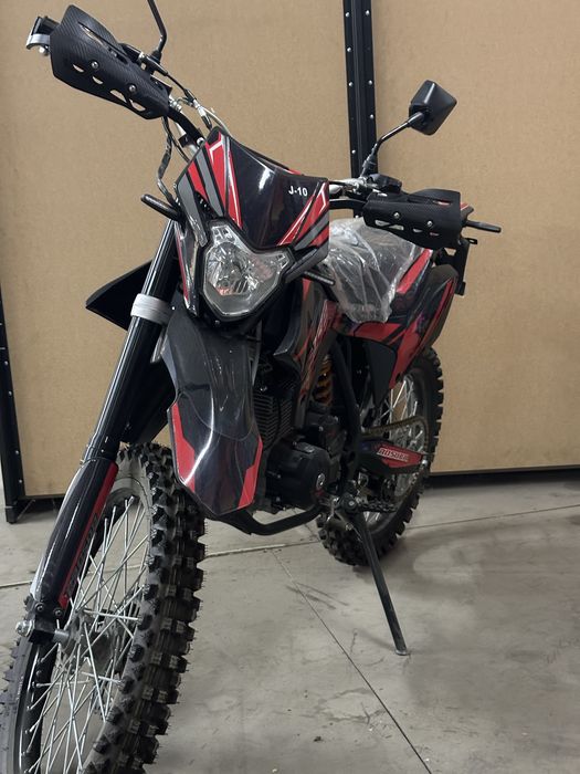 Мотоцикл BSE Z10