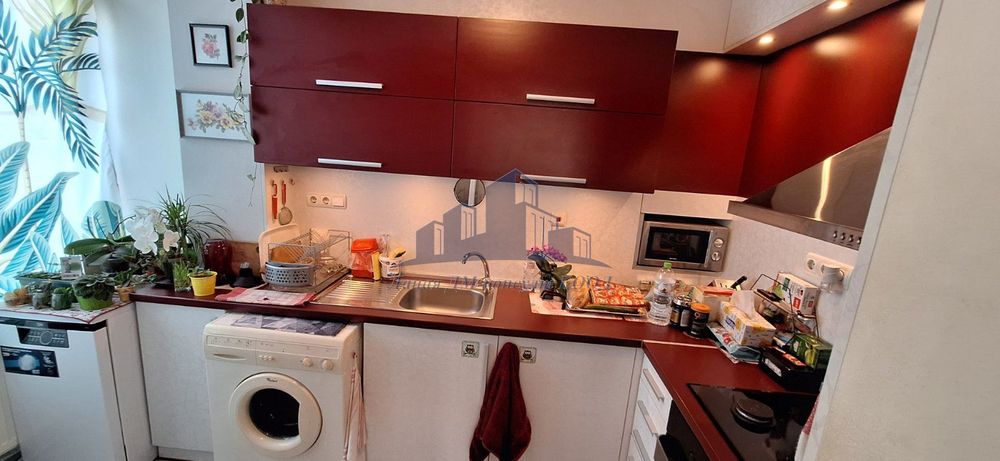 Продава се Етаж от къща в Шумен, Център - 184 кв.м за 865 €/кв.м - Снимка #3